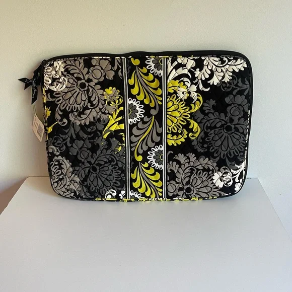 Vera Bradley 17” Laptop Sleeve Baroque Black and Yellow Quilted Women's Bag NWT - Picture 2 of 7